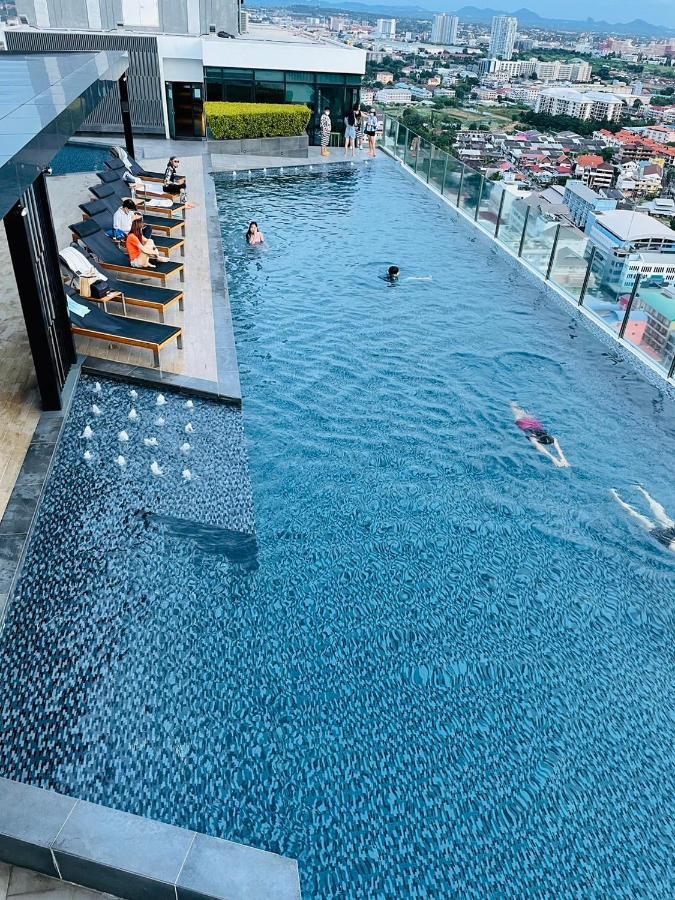 The Base Central Pattaya 2 Bed 2 Bath By Numam Exterior foto