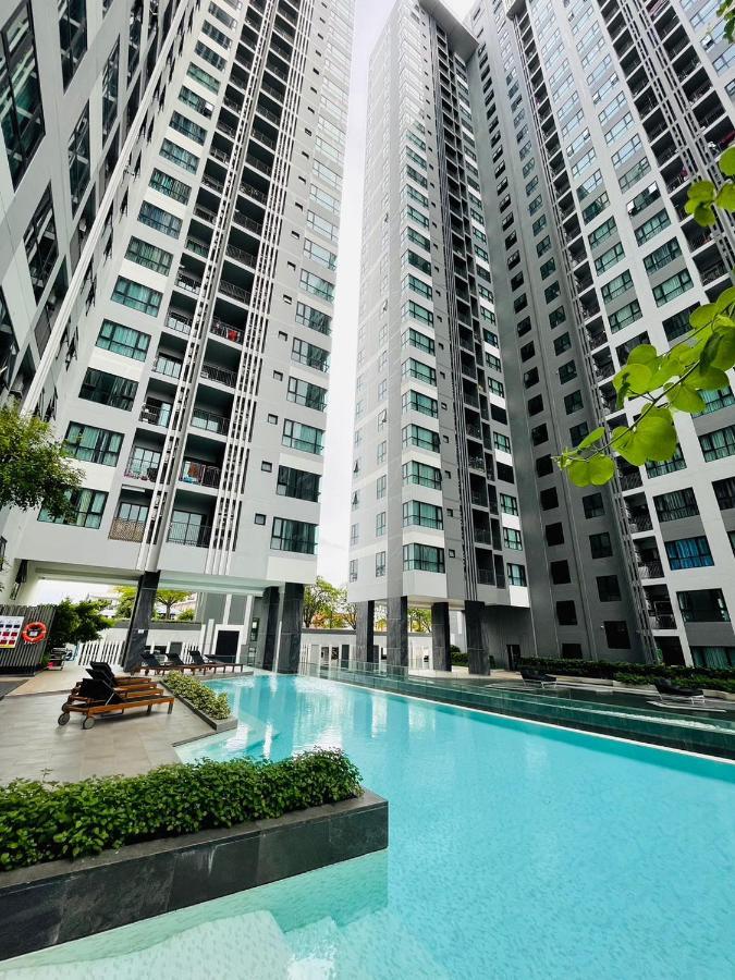 The Base Central Pattaya 2 Bed 2 Bath By Numam Exterior foto